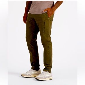 Like NEW! Corrine’s RipStop DuraTerra pants in dark oregano.